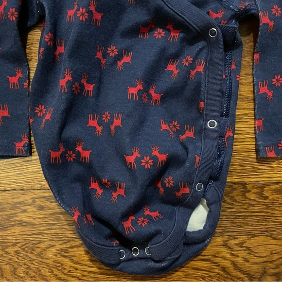 Hanna Andersson Reindeer Print Side Snap Body Suit Size 80 cm or 18-24 Months - Picture 2 of 5